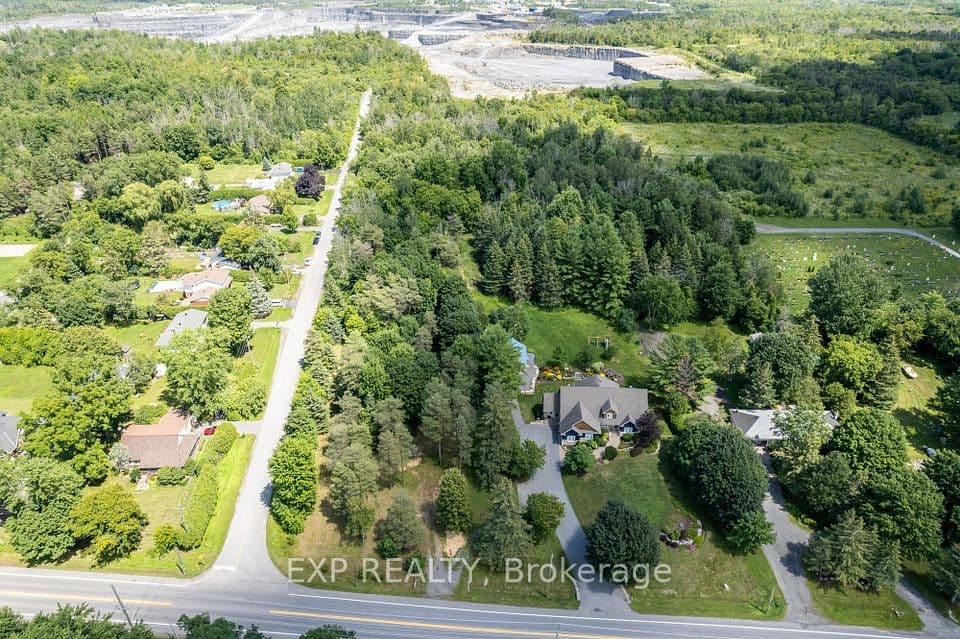 5486 Old Richmond Rd. Road W, Bells Corners and South to Fallowfield, ON K2R 1E4 – photo 3