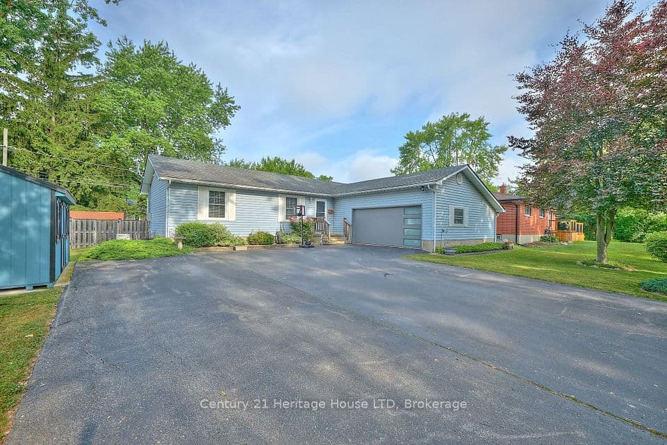 655 Parkdale Avenue, Fort Erie, ON L2A 5B5 – main photo