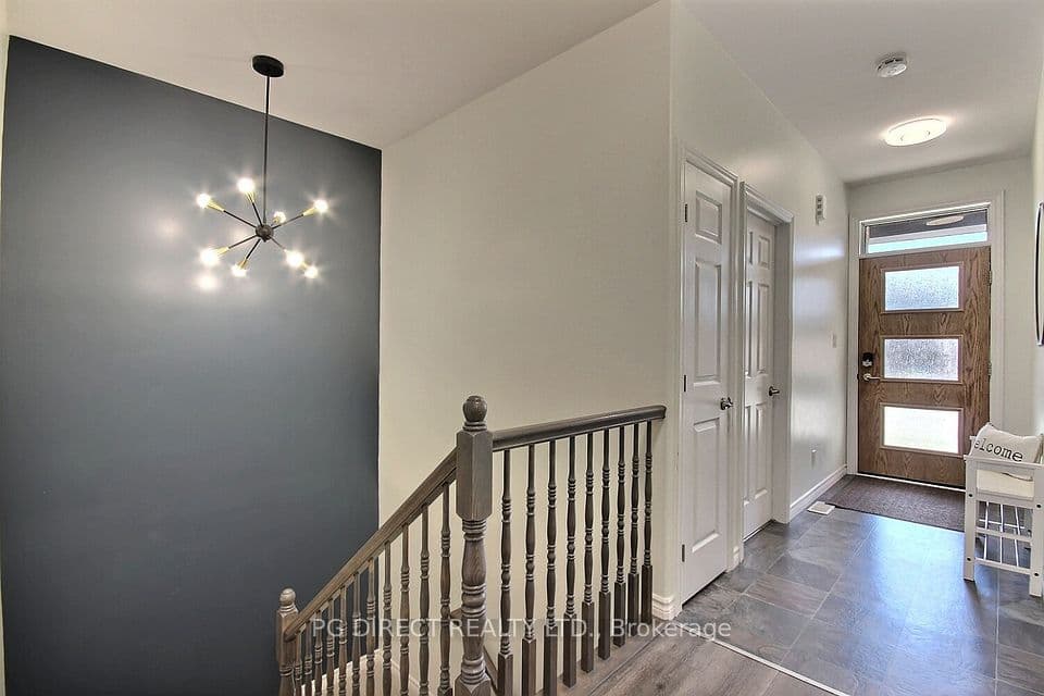 60 Ledgerock Court, Quinte West, ON K8R 0A1 – photo 2