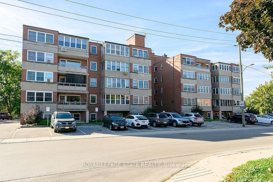 9 Grant Boulevard 107, Hamilton, ON L9H 4L5 – main photo