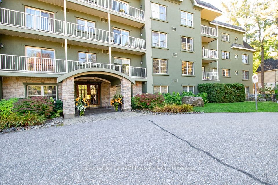 24 Ontario Street 110, Bracebridge, ON P1L 2H5 – main photo