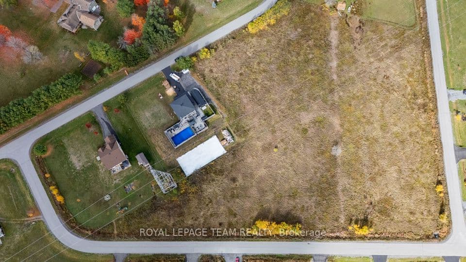 77 Learmonth Avenue, Carp - Dunrobin - Huntley - Fitzroy and Area, ON K0A 1X0 – photo 3