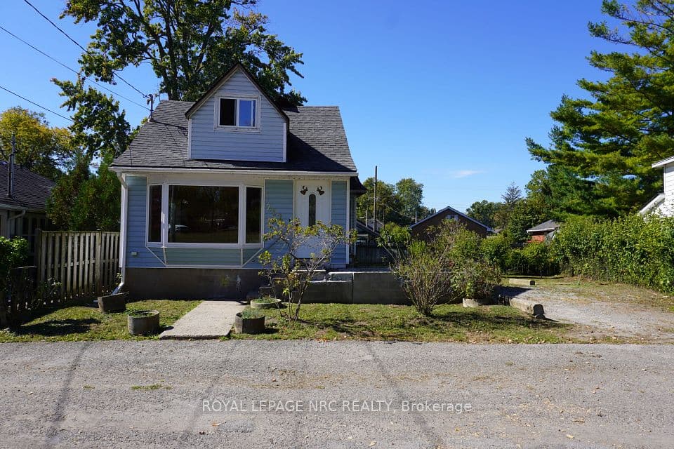 212 Lincoln Road W, Fort Erie, ON L0S 1B0 – main photo