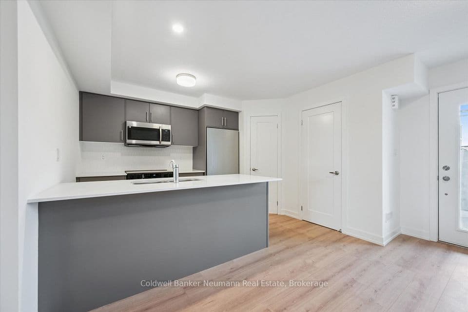 940 St. David Street N 41, Centre Wellington, ON N1M 0L7 – main photo