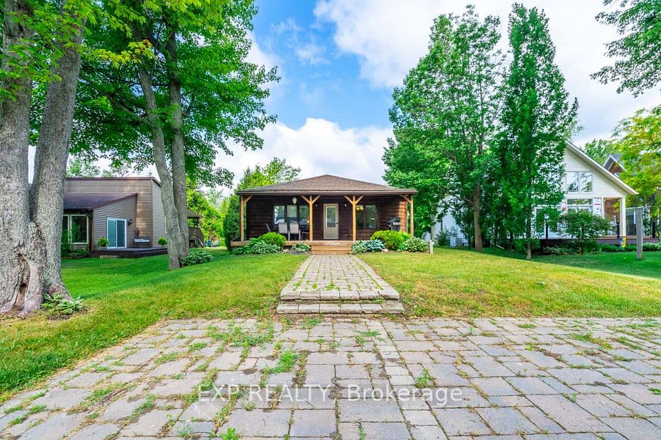 15 Park Lane Crescent, Norfolk, ON N0E 1T0 – main photo