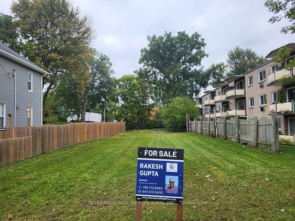 260 Christina Street S, Sarnia, ON N7T 2N3 – photo 2