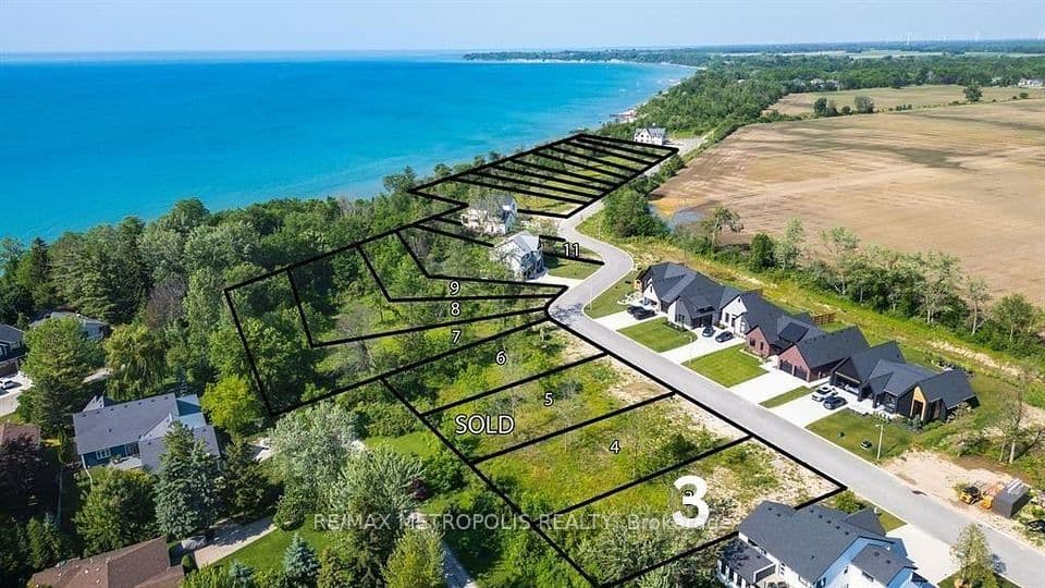 7011 BLUE COAST HEIGHTS, Plympton-Wyoming, ON N0N 1E0 – main photo