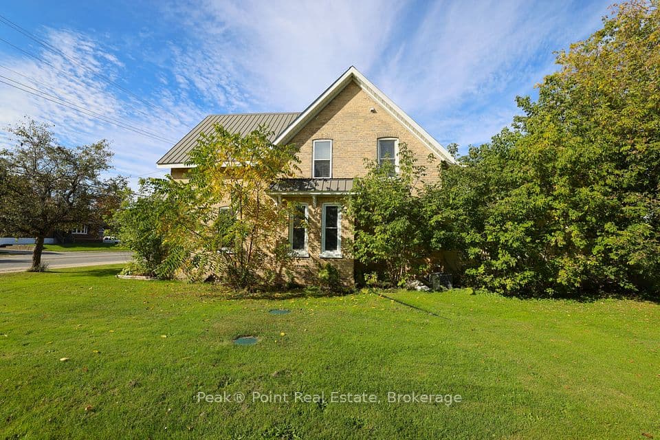 24 QUEEN Street E, South Bruce Peninsula, ON N0H 1P0 – photo 2