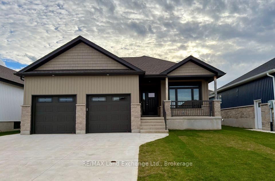 155 WESTLINKS Drive, Saugeen Shores, ON N0H 2C3 – main photo