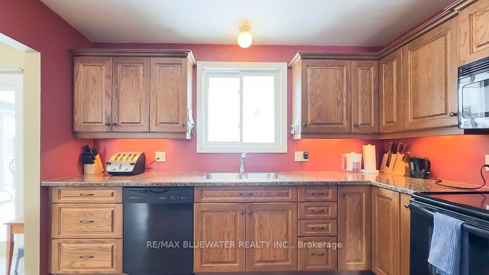 40204 Huron Street E, South Huron, ON N0M 1S5 – photo 3