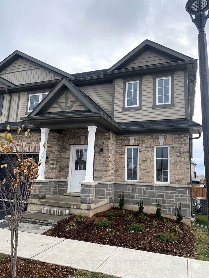 397 Garrison Road 9, Fort Erie, ON L2A 1N1 – main photo
