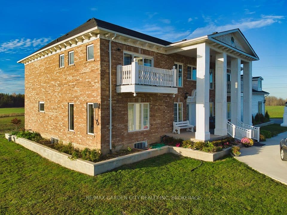 2400 Effingham Street, Pelham, ON L0S 1C0 – photo 2