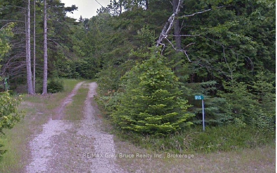 915 THIRD Avenue N, South Bruce Peninsula, ON N0H 2G0 – main photo
