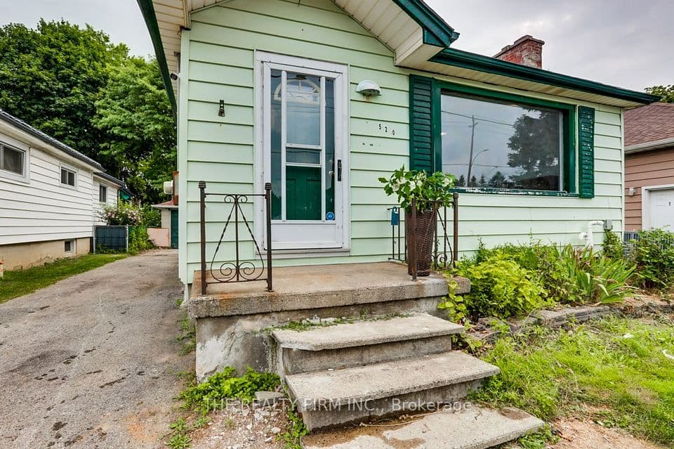 520 Highbury Avenue N, London East, ON N5W 4K7 – photo 2