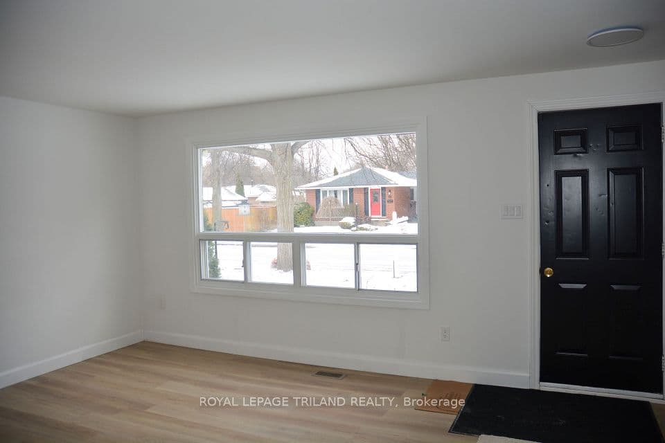 99 Cecilia Avenue, London East, ON N5Y 3Z9 – photo 3