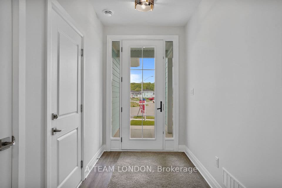 72 The Promenade, Central Elgin, ON N5L 1C5 – photo 3