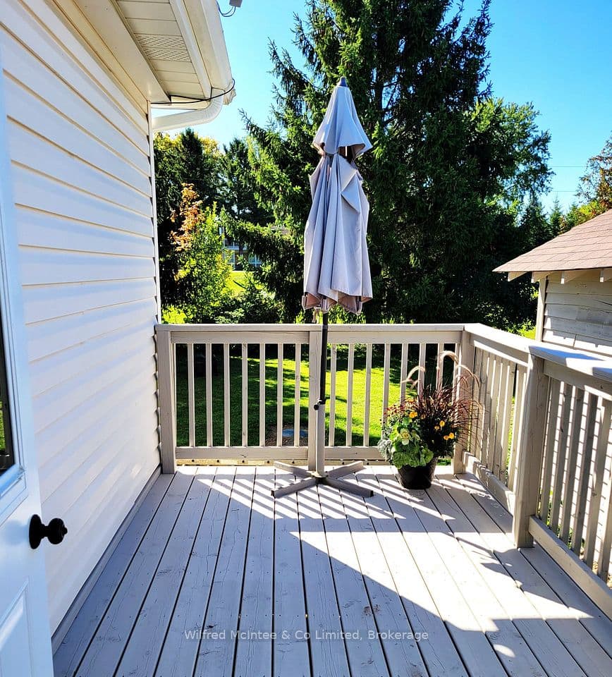 104 MEADOWS Drive, West Grey, ON N4N 3B8 – photo 2
