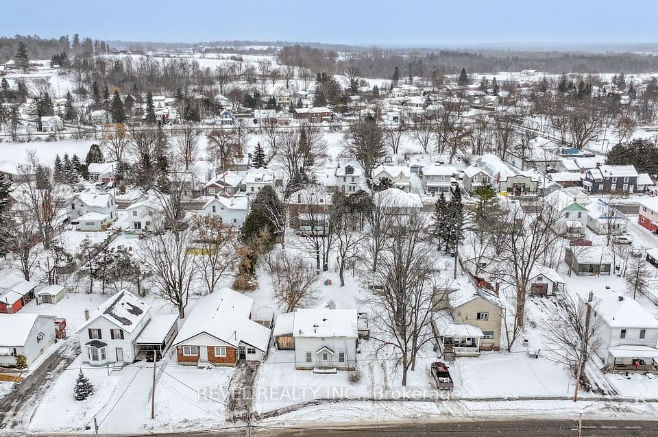 439 Metcalf Street, Tweed, ON K0K 3J0 – main photo