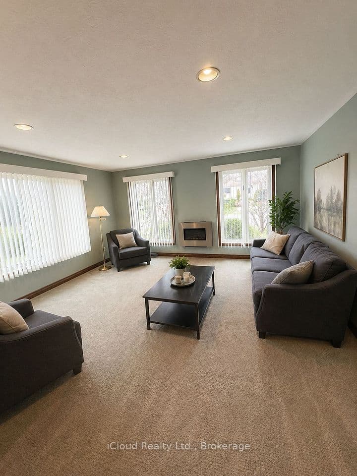 86 GLENDALE Drive E, Tillsonburg, ON N4G 1J7 – photo 3