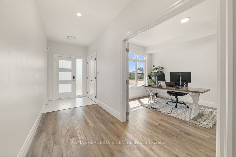 218 Beasley Crescent, Prince Edward County, ON K0K 2T0 – photo 2
