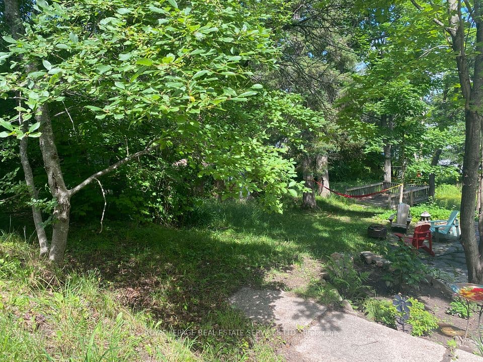 16 CORA Street E, Huntsville, ON P1H 1P6 – main photo
