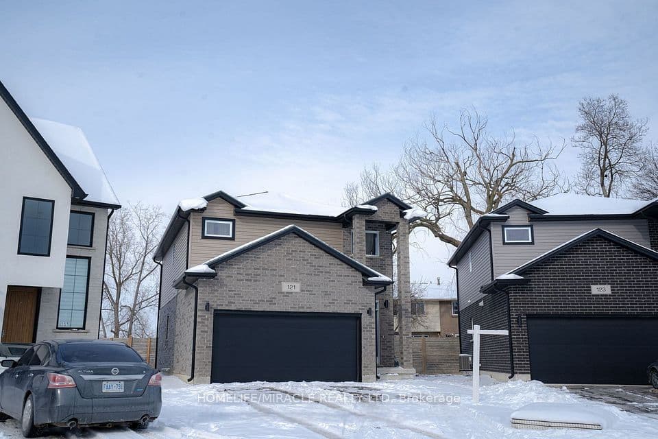 121 Marconi Court, London East, ON N5V 0C9 – main photo