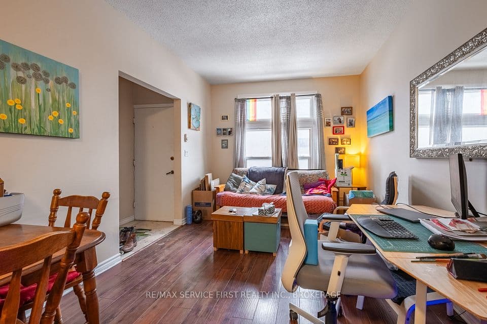 240 Wellington Street, Kingston, ON K7K 2Y8 – photo 2