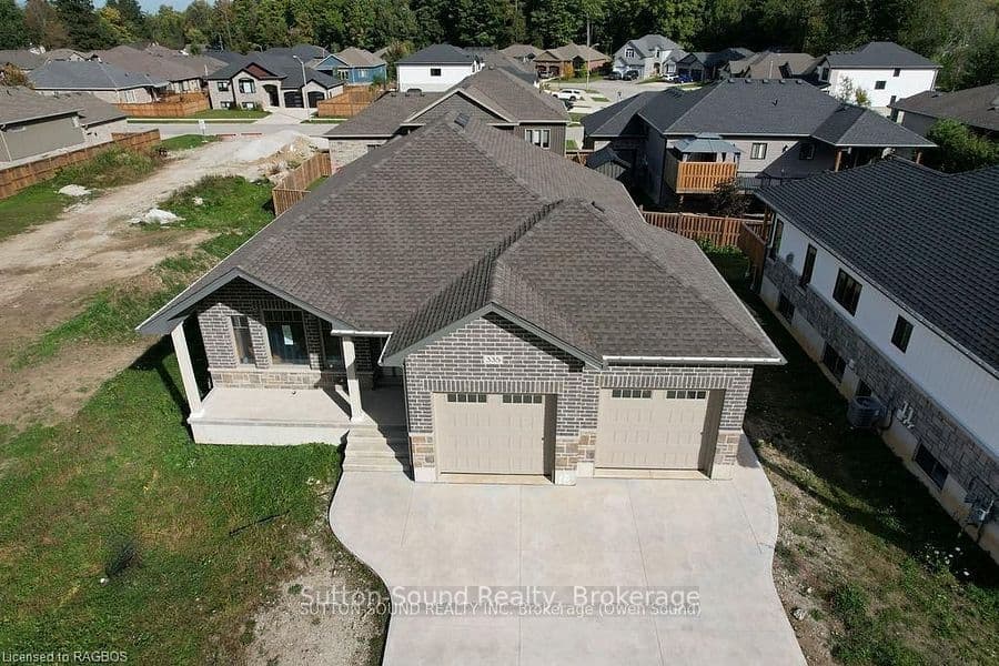 335 6th Avenue W, Owen Sound, ON N4K 0E4 – photo 2
