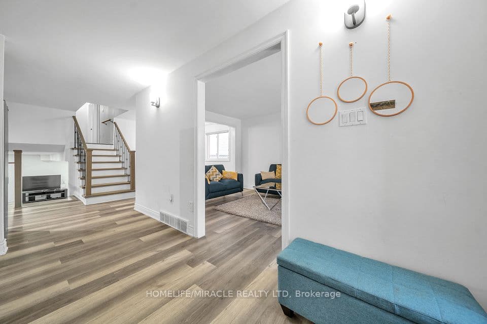 261 Country Hill Drive, Kitchener, ON N2E 2C1 – photo 2