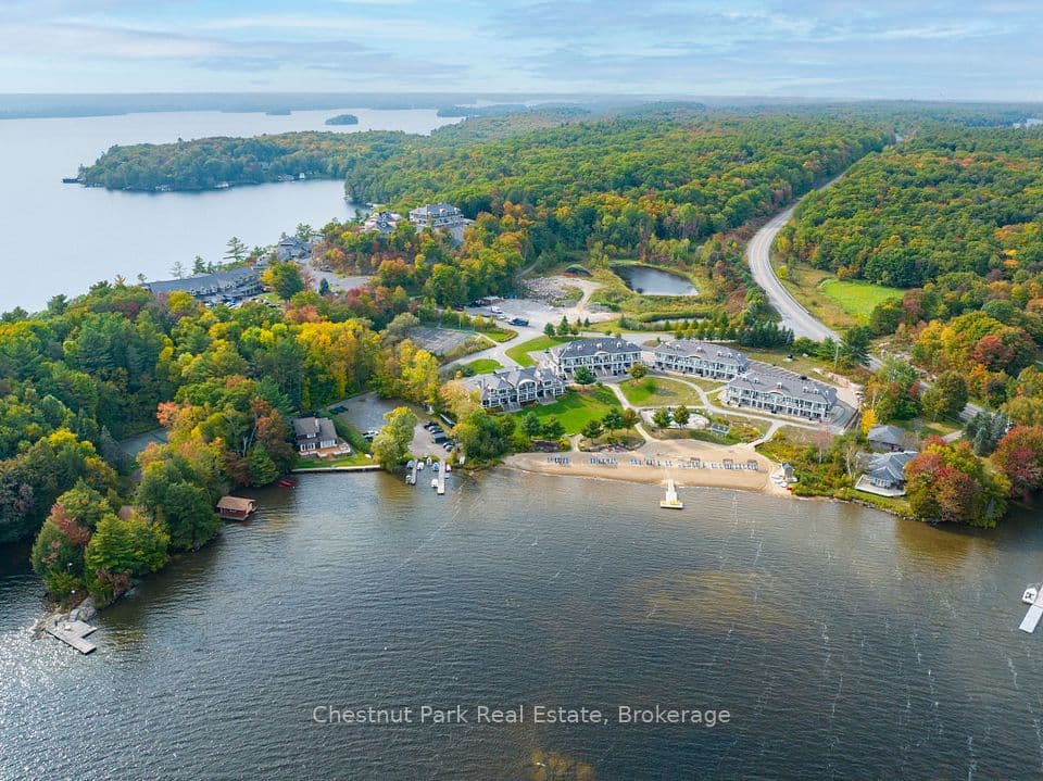 1869 Muskoka 118 Road W E206B1, Muskoka Lakes, ON P1L 1W8 – main photo