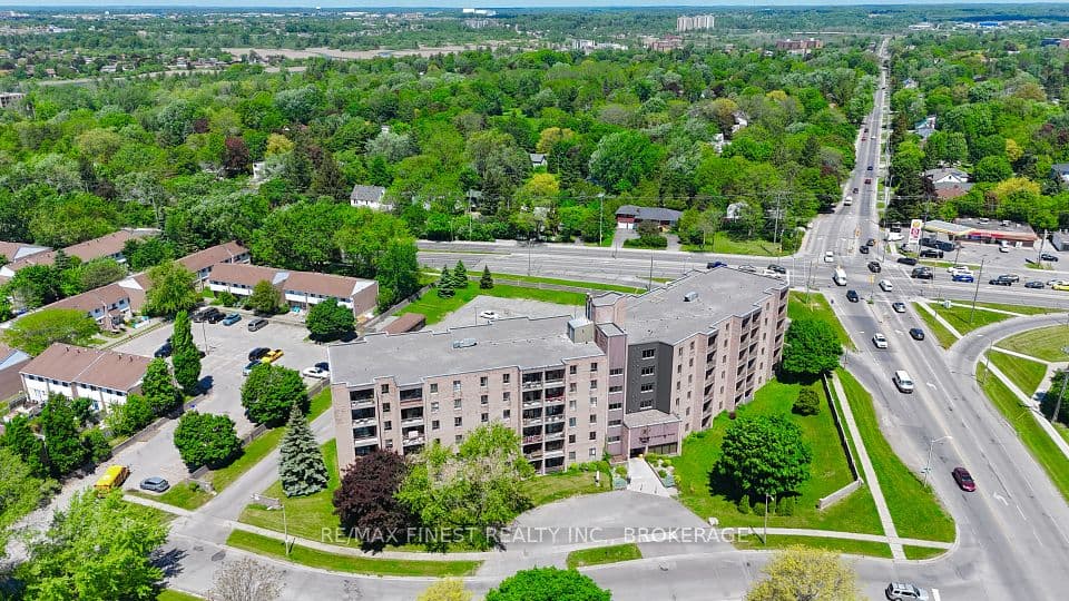 17 Eldon Hall Place 602, Kingston, ON K7M 7H5 – main photo