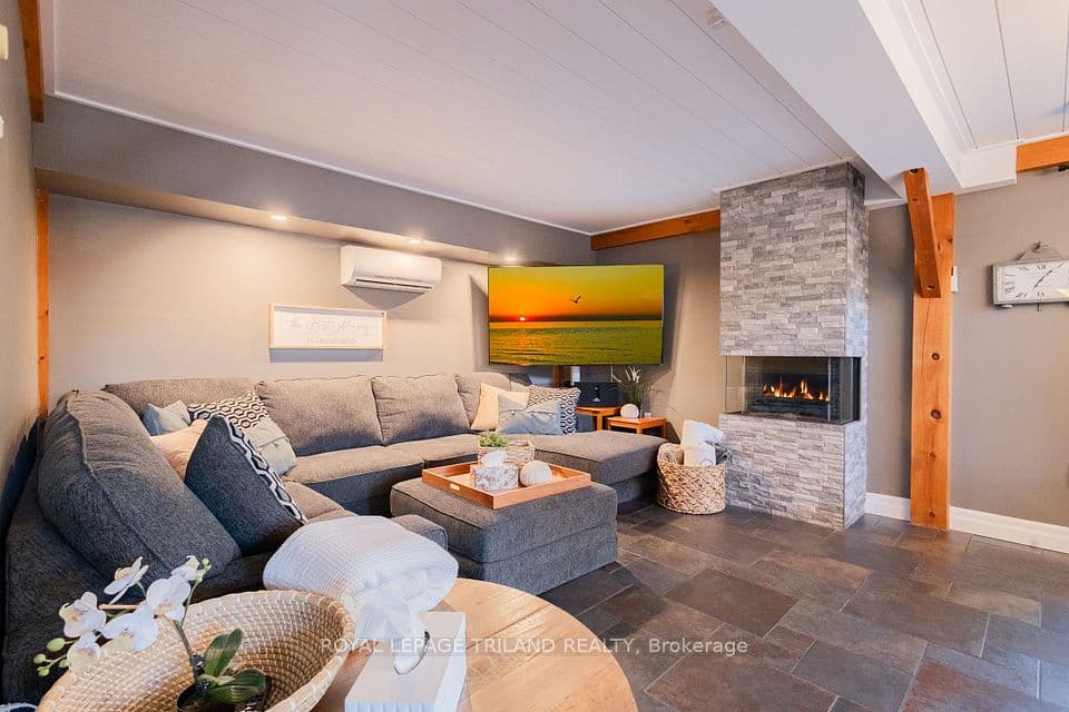 42 Lakeside Circle, Lambton Shores, ON N0M 1T0 – photo 3