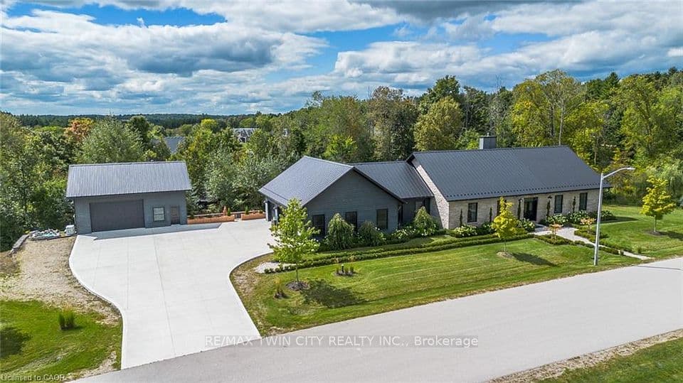 141 Ruth Anne Place W, Mapleton, ON N0G 2K0 – main photo
