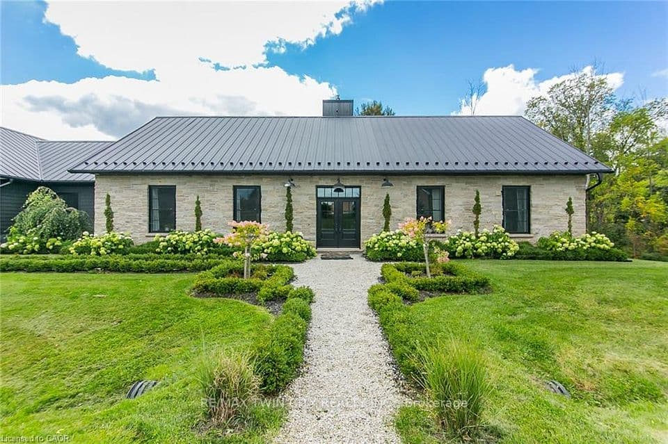 141 Ruth Anne Place W, Mapleton, ON N0G 2K0 – photo 2