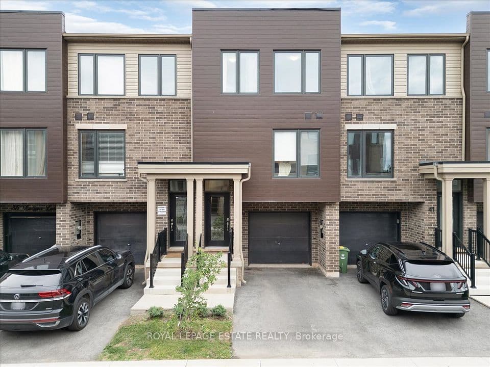 39 Radison Lane, Hamilton, ON L8H 0B5 – main photo