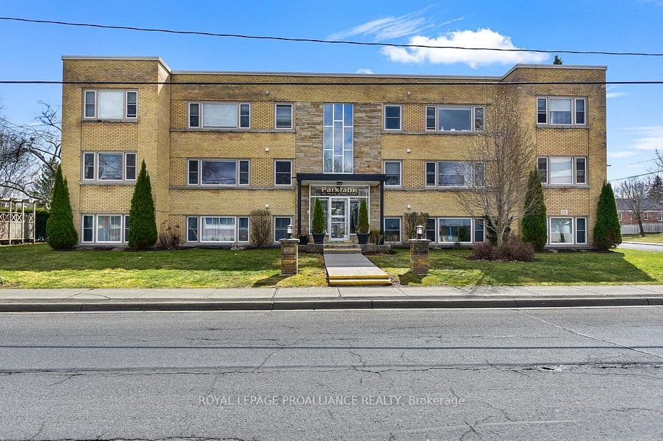 167 Pearl Street E 8, Brockville, ON K6V 1R5 – main photo