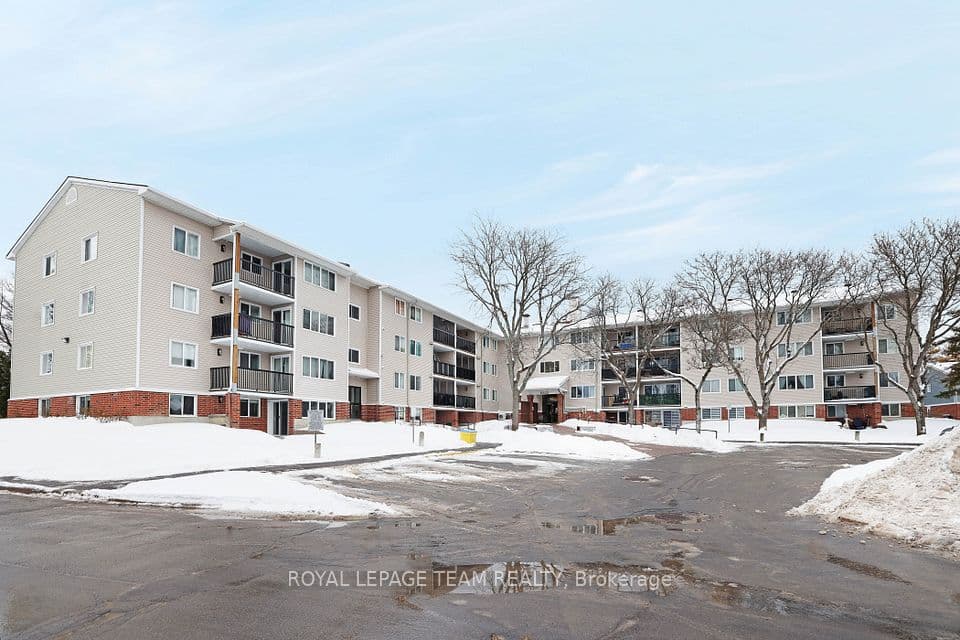 6532 Bilberry Drive 205, Orleans - Convent Glen and Area, ON K1C 4N9 – main photo