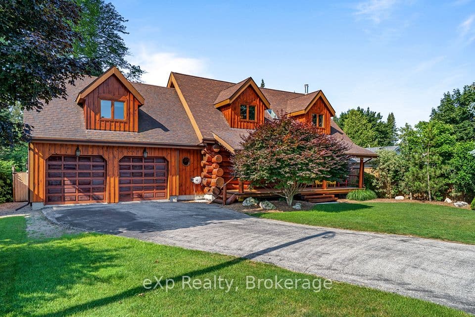 271 Bay Street, Saugeen Shores, ON N0H 2L0 – main photo
