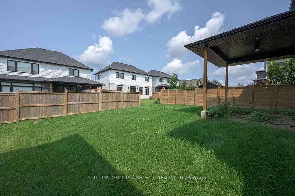 1898 Fountain Grass Drive, London South, ON N6K 0M2 – photo 3