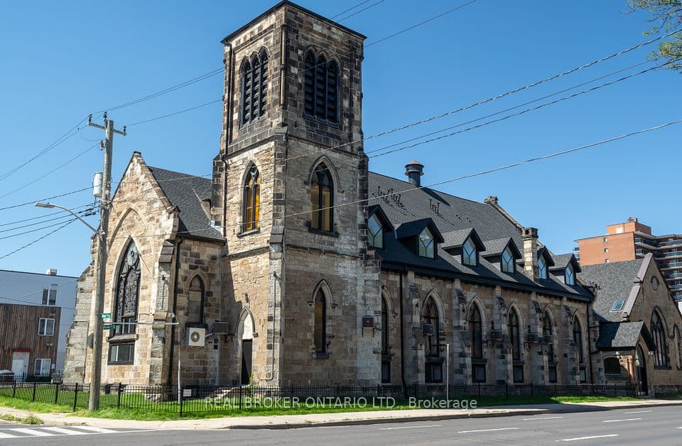 16 West Avenue S, Hamilton, ON L8N 2S1 – main photo