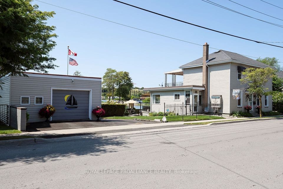 70 Front Street S, Belleville, ON K8N 2Y3 – photo 2