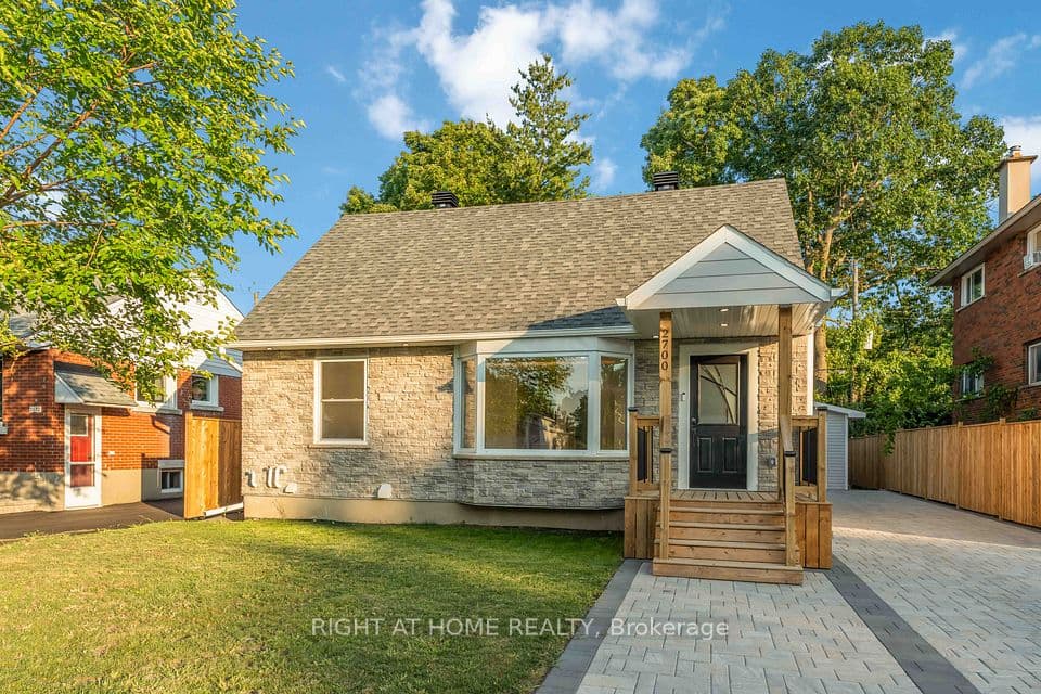 2700 PRISCILLA Street, Britannia - Lincoln Heights and Area, ON K2B 7E2 – main photo
