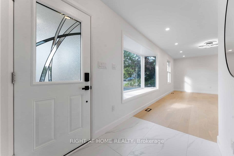 2700 PRISCILLA Street, Britannia - Lincoln Heights and Area, ON K2B 7E2 – photo 3