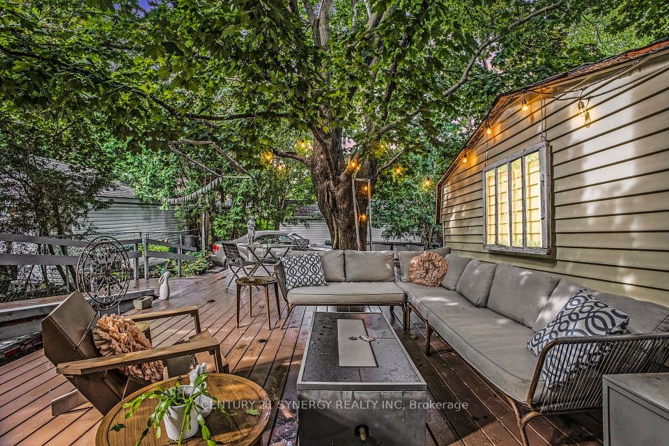 327 Richelieu Avenue, Vanier and Kingsview Park, ON K1L 6J8 – photo 3