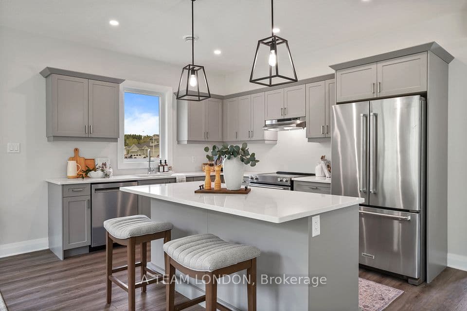 93 The Promenade, Central Elgin, ON N5L 1C5 – photo 3