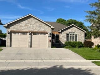 237 2nd Avenue, Hanover, ON N4N 3S2 – main photo