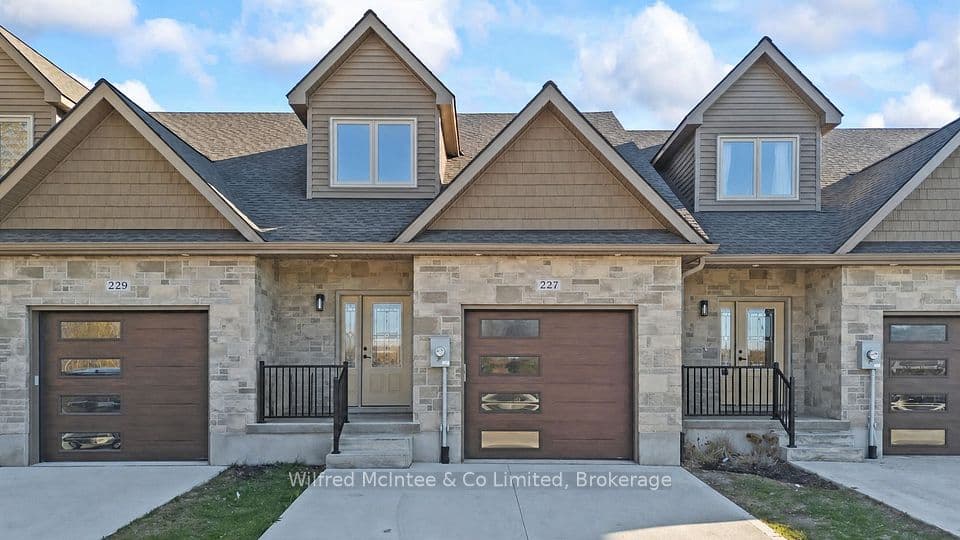 227 Saugeen Street, Saugeen Shores, ON N0H 2L0 – main photo