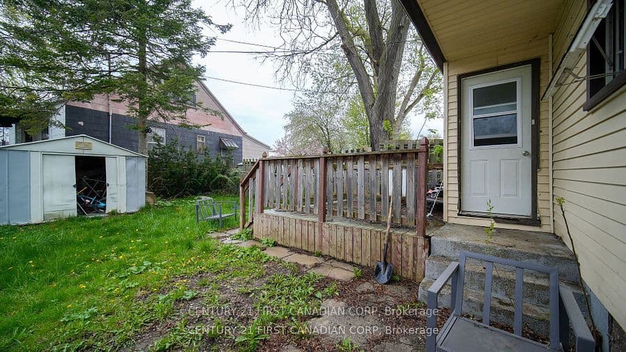 19 Montgomery Drive, Chatham-Kent, ON N8A 1P2 – photo 3