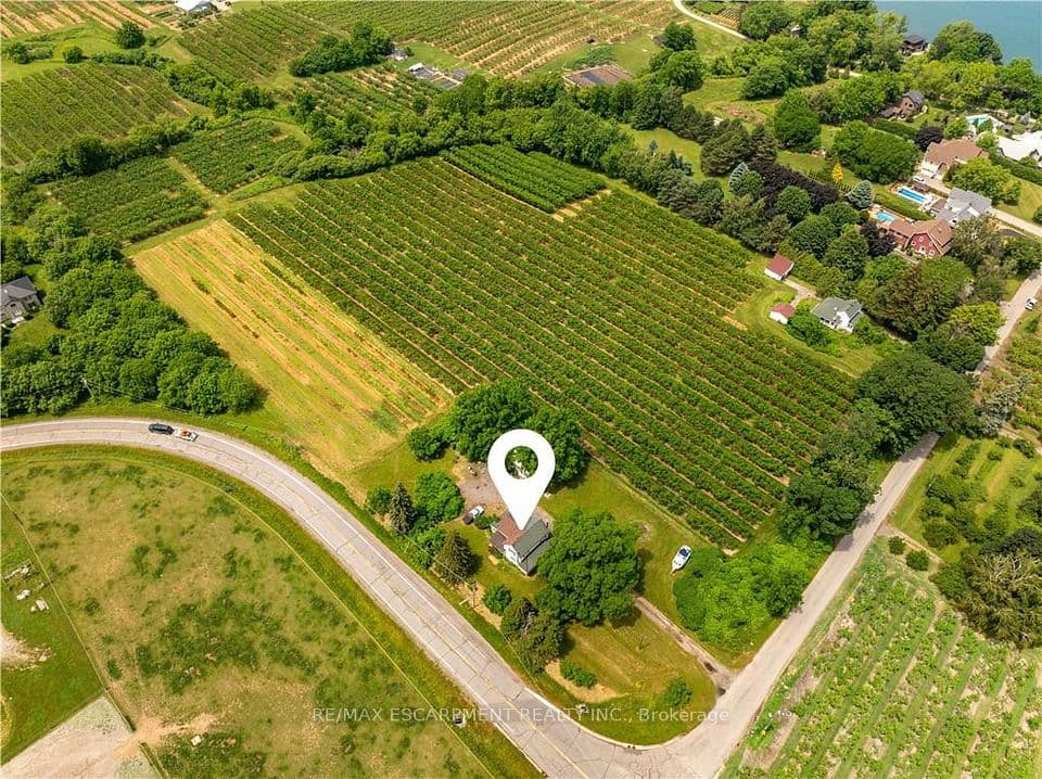 4864 Mountainview Road N, Lincoln, ON L3J 1W2 – photo 2