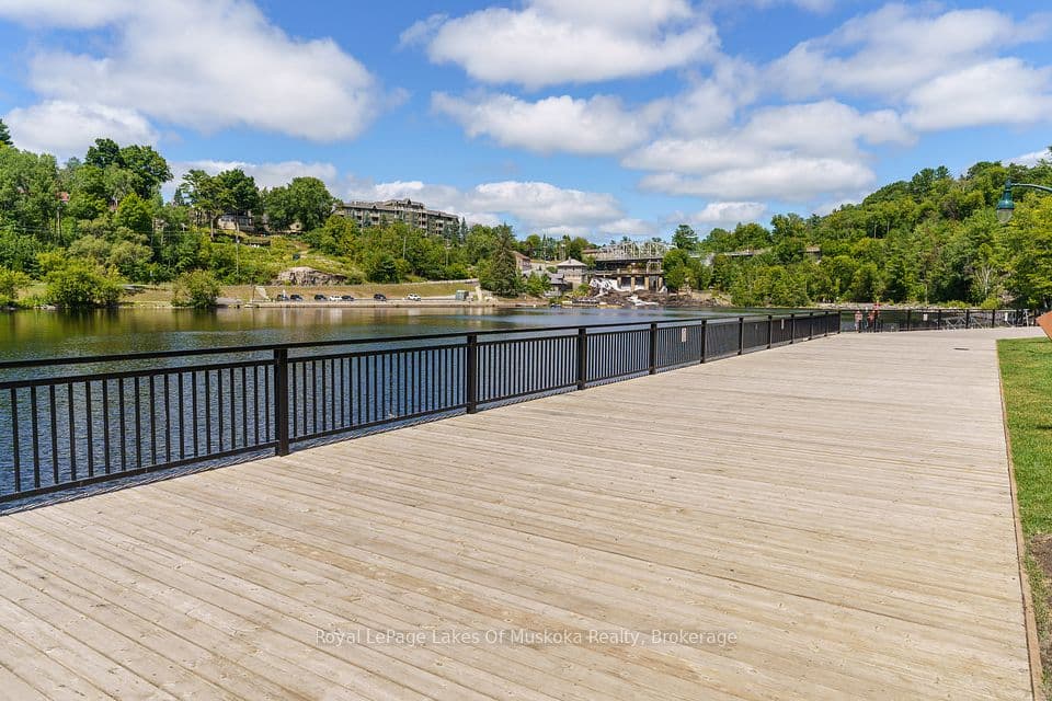 142 Ecclestone Drive 10, Bracebridge, ON P1L 1G6 – photo 3